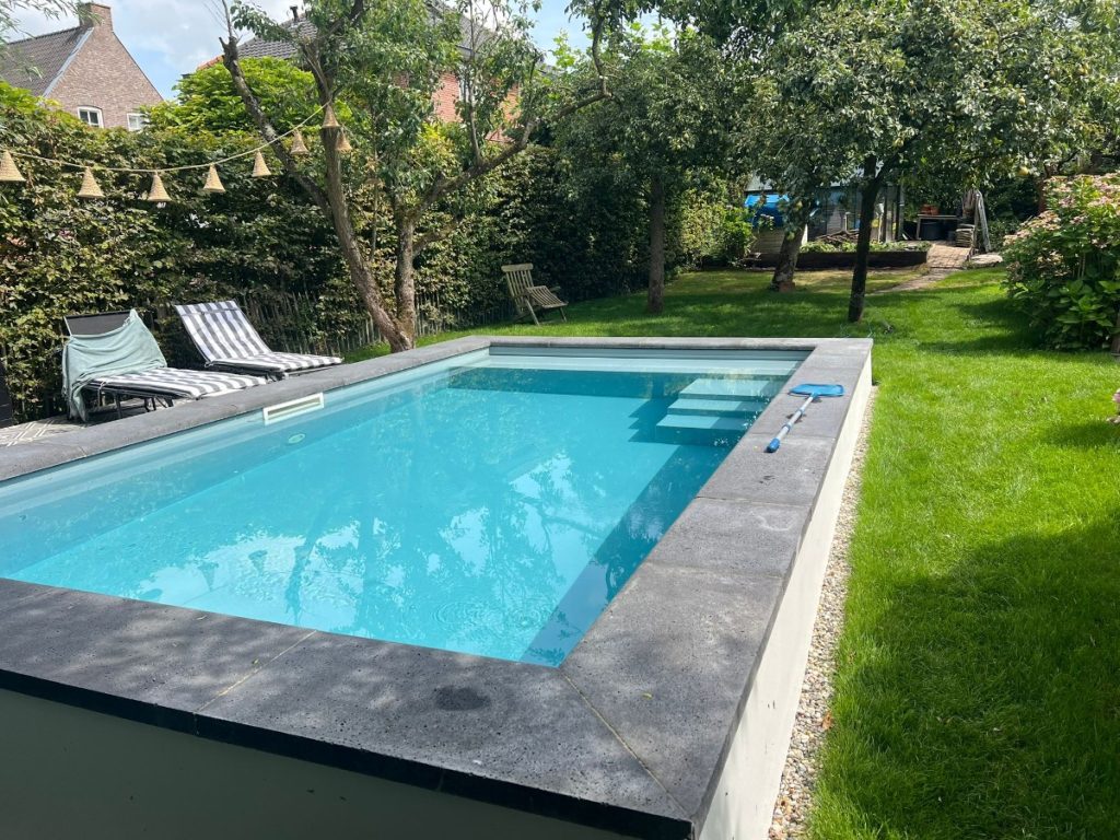 betonnen zwembad laten bouwen betonnen zwembad
